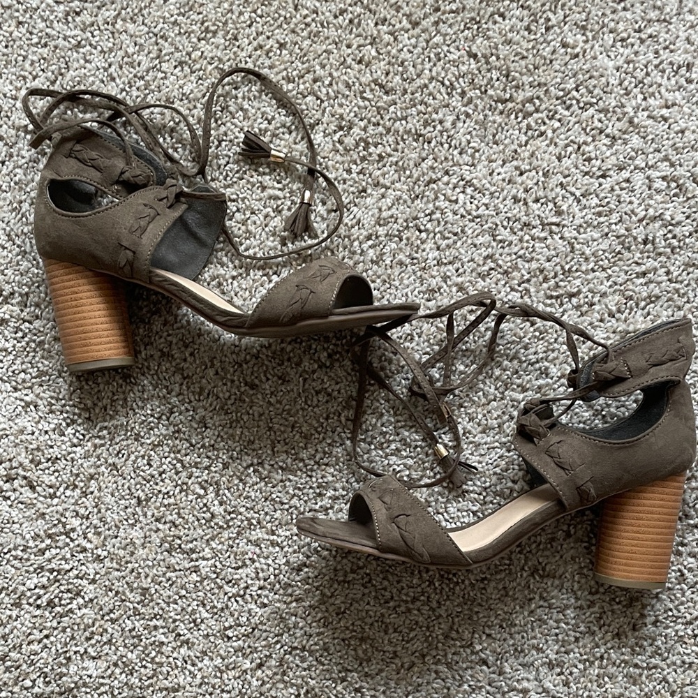 Women’s Brown Lace-Up Suede Block Heel Sandals